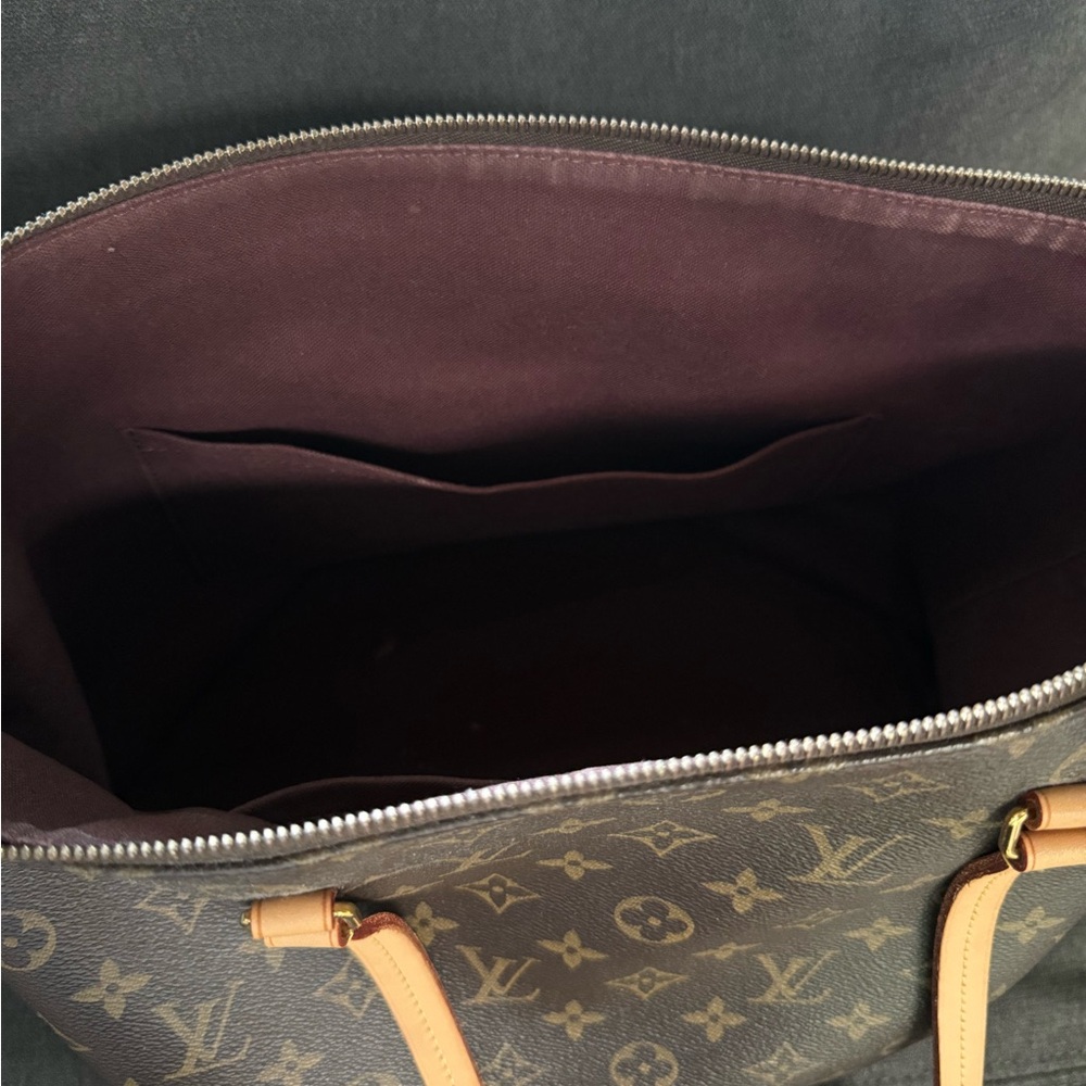Louis Vuitton Monogram Canvas Tote with Vachetta Trim - Picture 4 of 4
